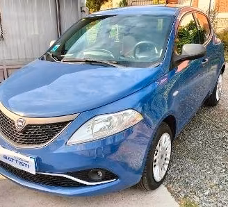 Lancia Ypsilon 1.2 69 CV 5 p. GPL Ecochic Unyca