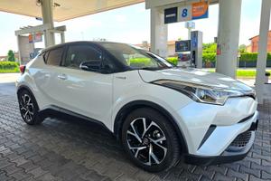 Toyota C- HR 1.8 E- CVT full optional