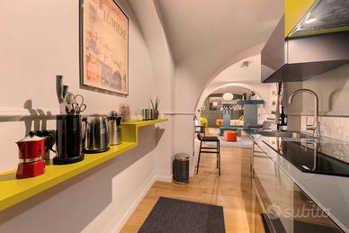 Appartamento ristrutturato, vicinanze Colosseo