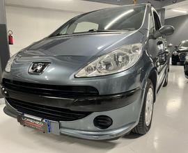 PEUGEOT 1007 1.4 Sporty 2Tronic