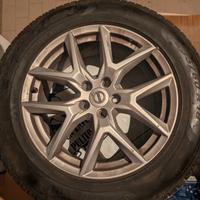 cerchi da 18 Volvo XC60 con gomme Pirelli