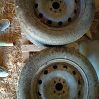 cerchi e gomme da 15 polli