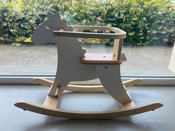 Cavallino a dondolo in legno con seduta regolabile