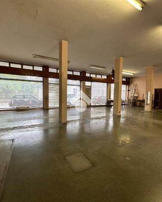 NEGOZIO A DESIO