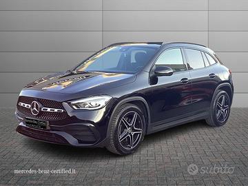 MERCEDES-BENZ GLA 200 d Premium auto