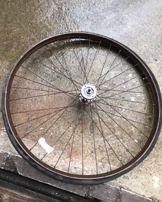 Ruota per bici bianchi
