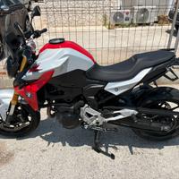 Bmw f900 r - 2020