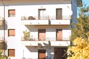 Appartamento Luminoso semi-arredato di 150 mq