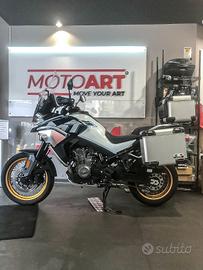 Cf Moto 800MT EXPLORE E5+ con tris di borse