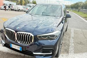 Bmw X5 xdrive30d MHEV 48V subentro noleggio