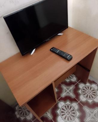 TV nordmende più scrivania