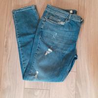 jeans strappati 