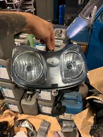 Fari anteriori yamaha xcity 250