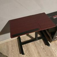 Leggio in legno con struttura di metallo