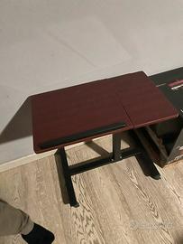 Leggio in legno con struttura di metallo