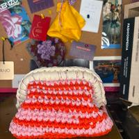 Pochette all’uncinetto