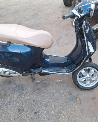 Vespa 50 primavera 2 tempi incidentata
