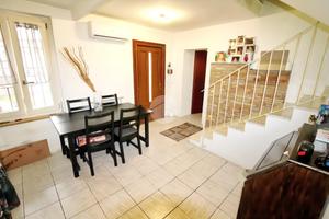 CASA SEMINDIPENDENTE A COLORNO