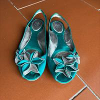 Scarpe in tessuto e pelle lucida