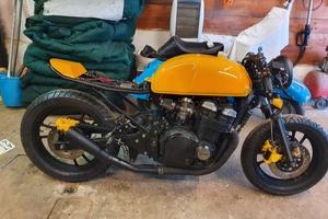 suzuky 600 cafe race