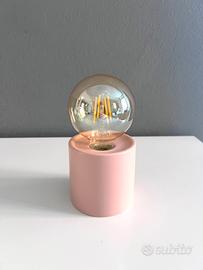 Lampada da tavolo piccola rosa