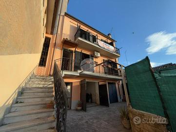 4 LOCALI A MAGLIANO SABINA