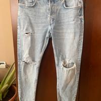 Jeans skinny Zara con strappi