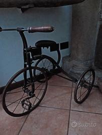 antico triciclo 