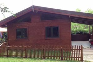 Casetta prefabbricato di legno