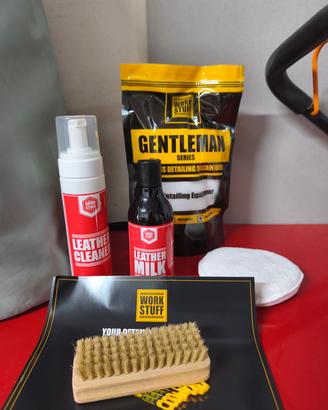 kit pulizia pelle auto 