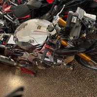Aprilia RSV4 RF Incidentata