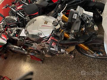 Aprilia RSV4 RF Incidentata