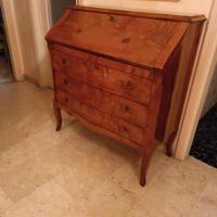 Scrittoio con ribalta 