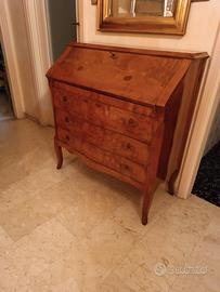 Scrittoio con ribalta 