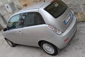 Lancia Ypsilon 1.2 8v Fire