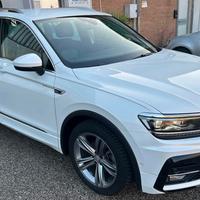 Volkswagen Tiguan 2.0 TDI SCR DSG R-LINE INTERNO E