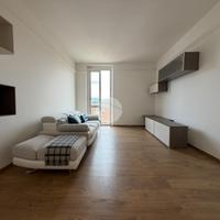 4 LOCALI A LA SPEZIA