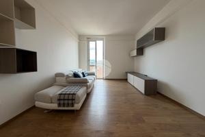 4 LOCALI A LA SPEZIA