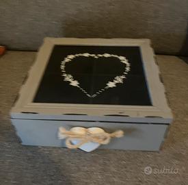 Scatola te in Legno Stile Shabby Chic