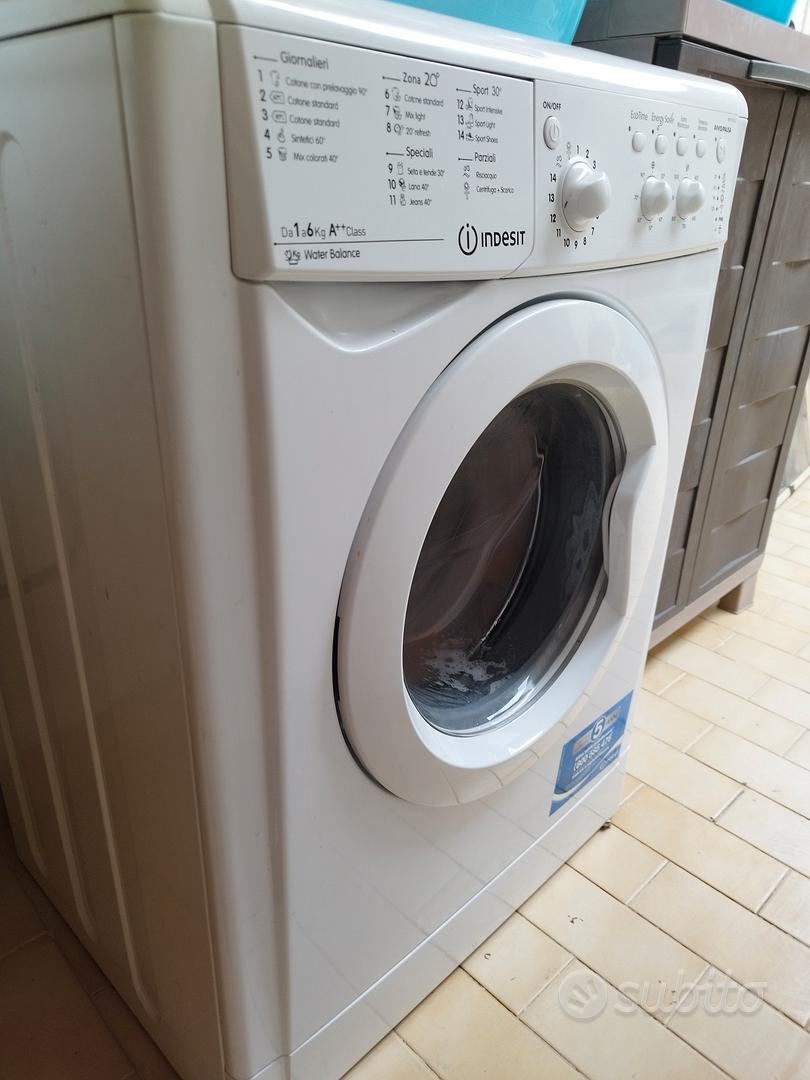 Lavatrice Indesit 6 Kg IWC61052 (Classe A++)