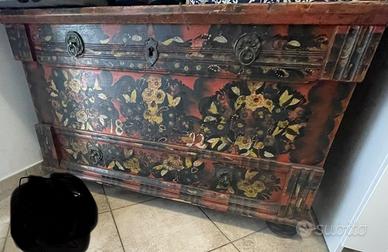 Cassapanca tirolese datata 1892