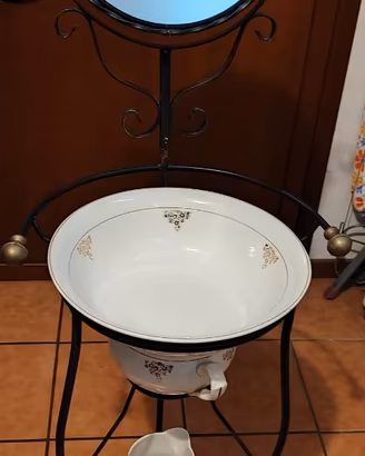 Antico set da toilette S.C. Richard in porcellana