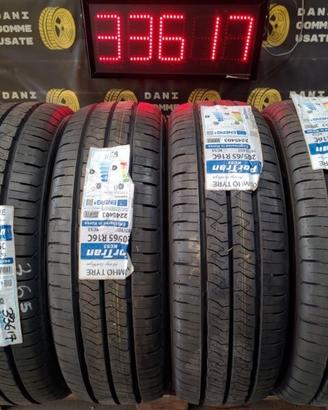 4 GOMME NUOVE 205 65 16C PER FURGONE DELLA KUMHO