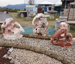 Pietre da giardino monoliti rocce punte decorative