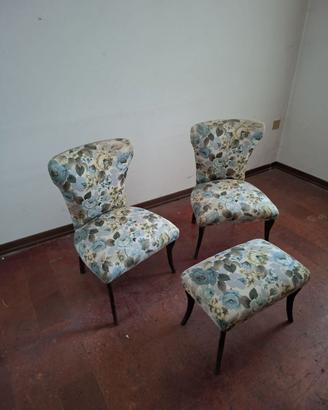 Coppia di Poltroncine e pouf vintage floreale