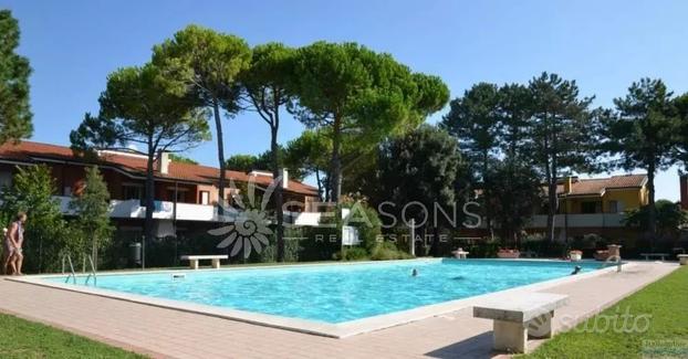 Bibione appartamento al piano terra con piscina