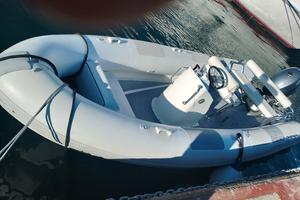 gommone chiglia rigida