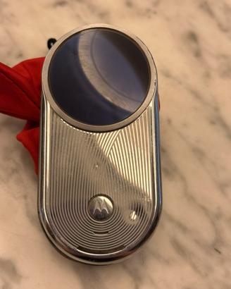 Telefono: Motorola aura R1