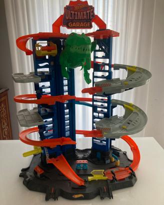 ULTIMATE GARAGE HOT WHEELS