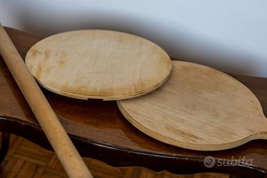 Lotto accessori cucina in legno: mattarello-vassoi